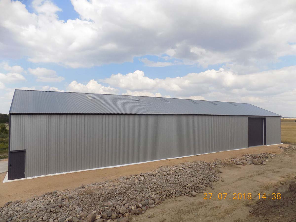 Hala stalowa z boku - Warszawa, Łomża