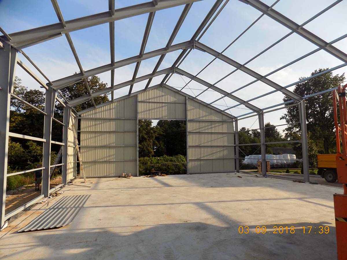Budowa hal stalowych - wewnętrzna konstrukcja